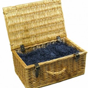 Large traditional wicker hamper (up to 24 items)